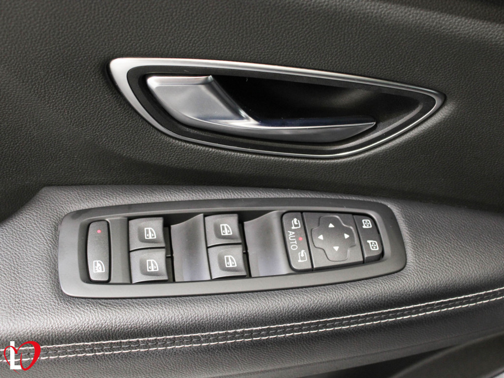 RENAULT GRAND SCENIC 1.6 DCI ENERGY ZEN 7 PL 130 de segunda mano