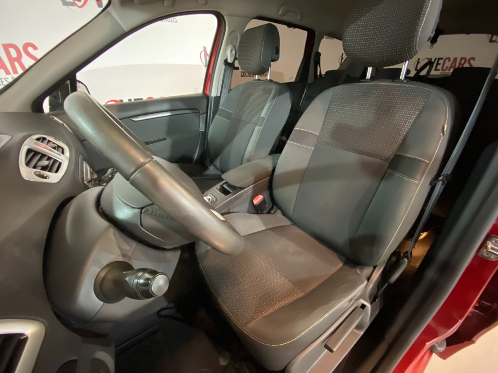 RENAULT GRAND SCENIC 2.0 GASOLINA de segunda mano