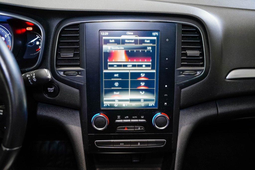 RENAULT MEGANE 1.3 TCE INTENS 140 de segunda mano