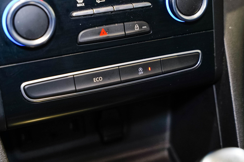 RENAULT MEGANE 1.3 TCE INTENS 140 de segunda mano