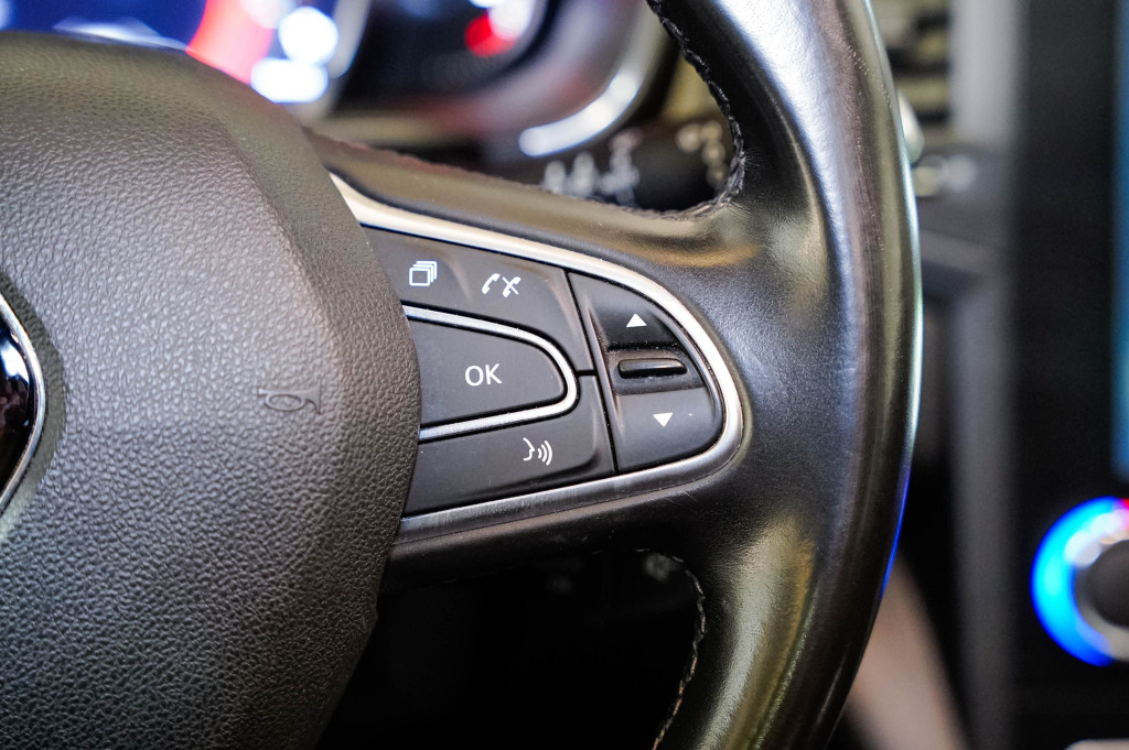 RENAULT MEGANE 1.3 TCE INTENS 140 de segunda mano