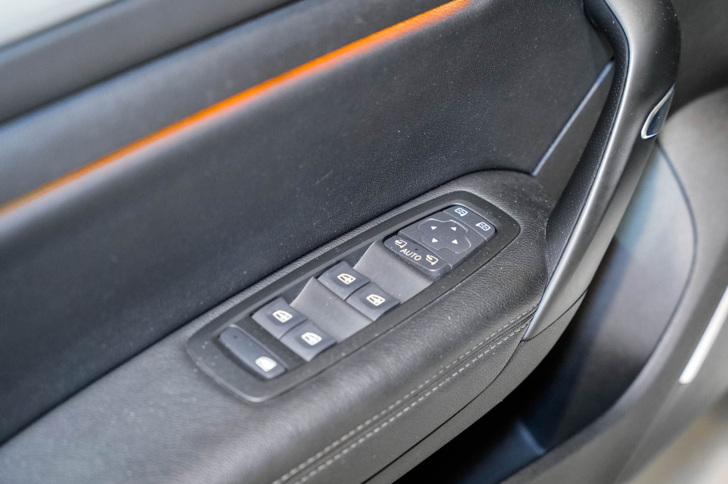 RENAULT MEGANE 1.3 TCE INTENS 140 de segunda mano