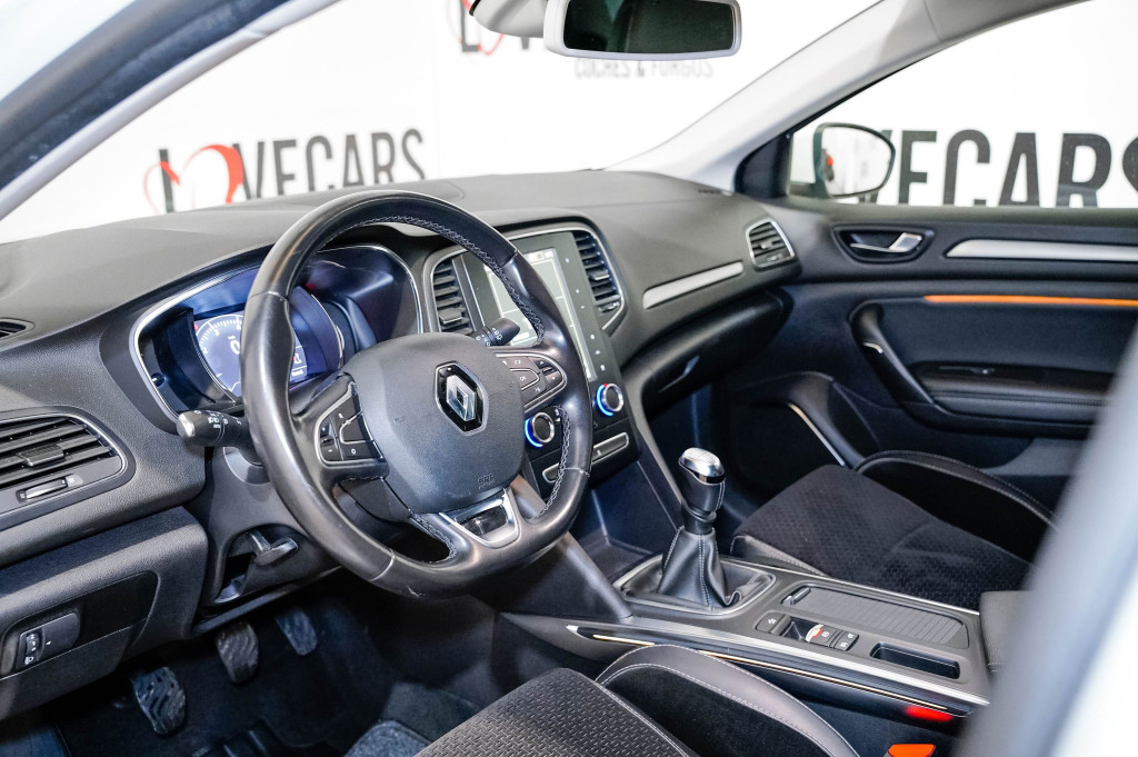 RENAULT MEGANE 1.3 TCE INTENS 140 de segunda mano