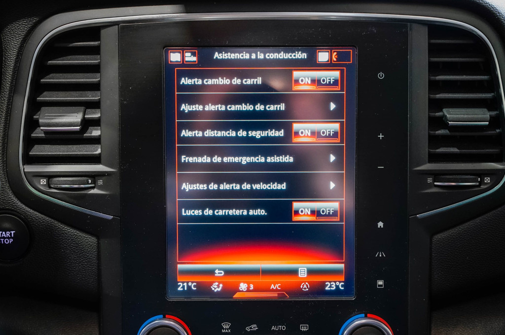 RENAULT MEGANE 1.3 TCE INTENS 140 de segunda mano