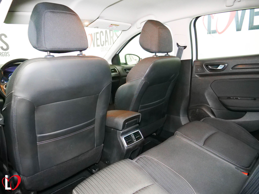 RENAULT MEGANE 1.5 DCI BLUE BUSINESS 6 VEL 115 de segunda mano