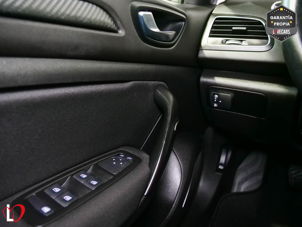 RENAULT MEGANE 1.5 DCI BLUE BUSINESS 6 VEL 95 de segunda mano