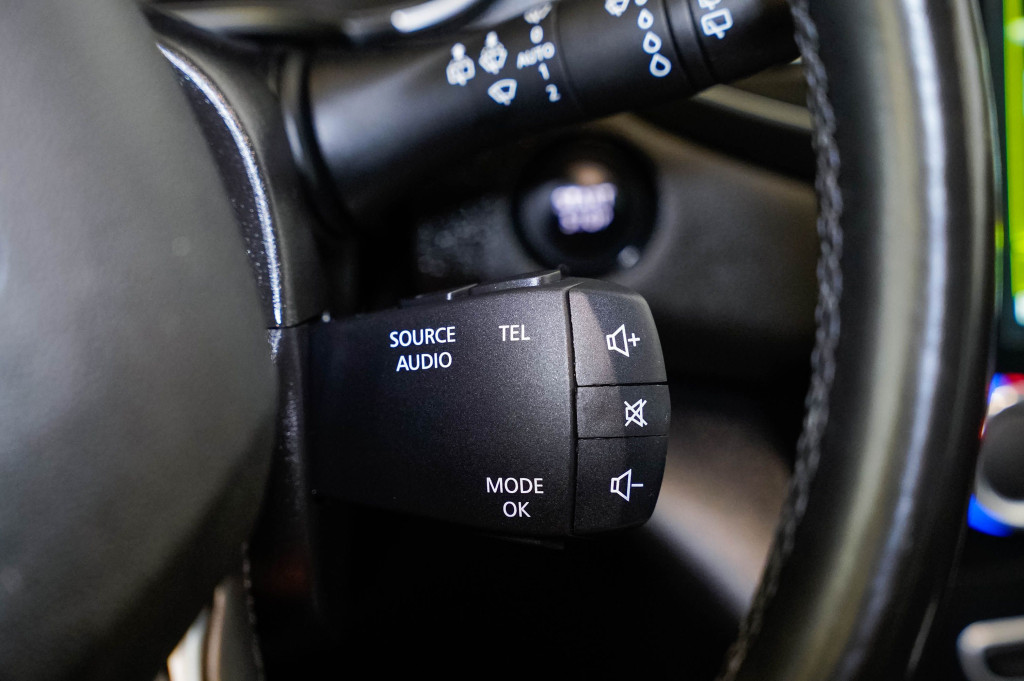 RENAULT MEGANE FAMILIAR 1.5 DCI INTENS TECHO 115 de segunda mano