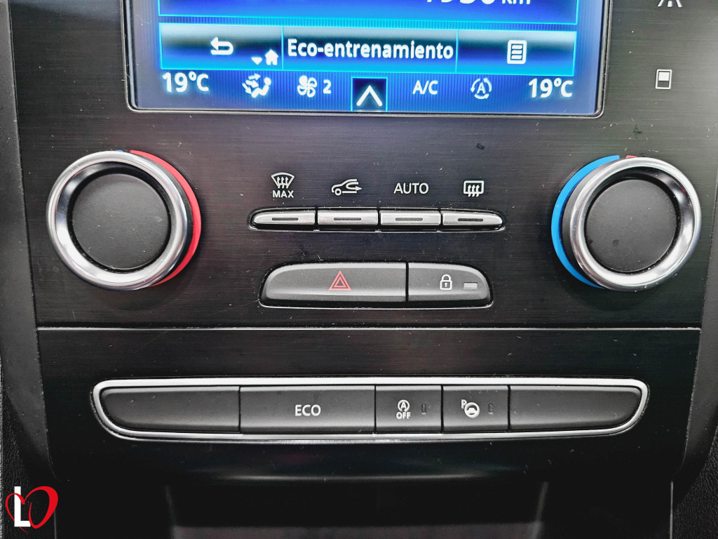 RENAULT MEGANE FAMILIAR 1.5DCI INTENS TECHO 115 de segunda mano