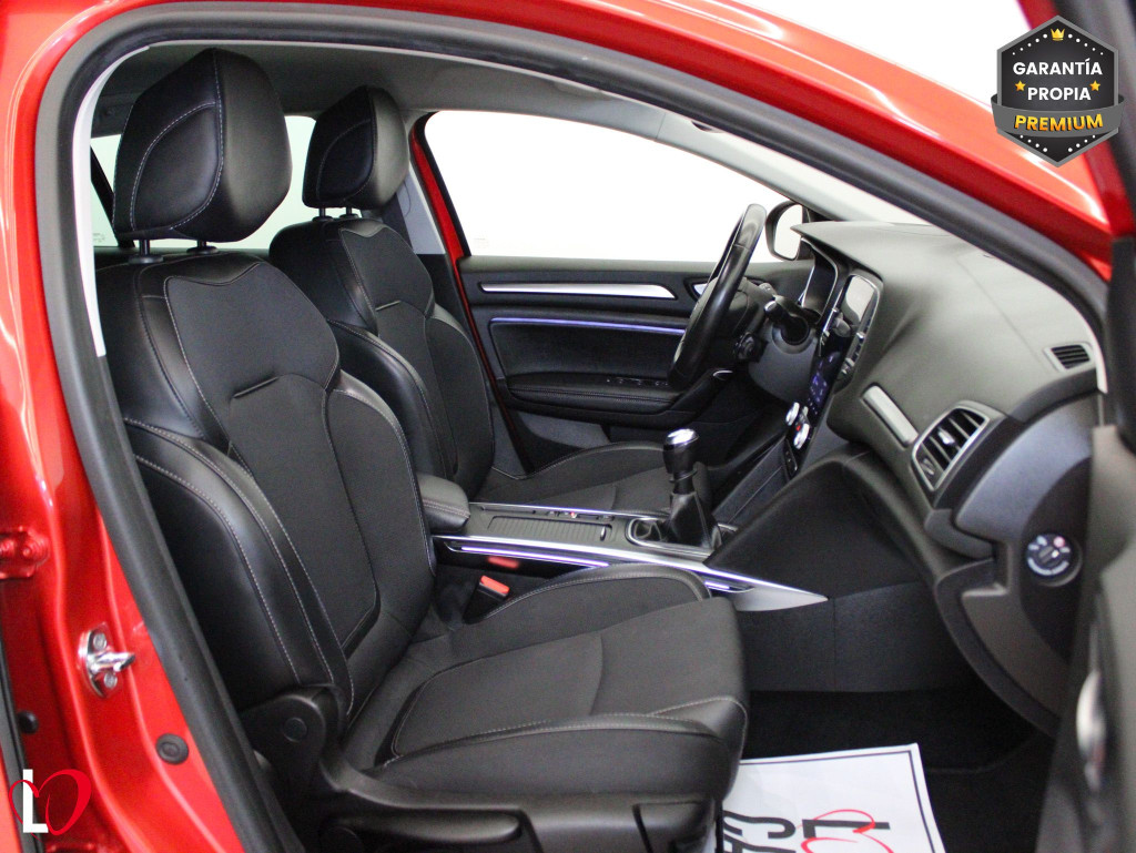 RENAULT MEGANE ST GRAND TOUR 1.3 TCE ZEN 6 VEL 140 de segunda mano