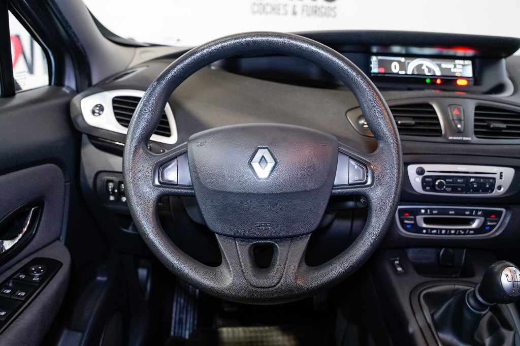 RENAULT SCENIC 1.5 DCI 110 de segunda mano