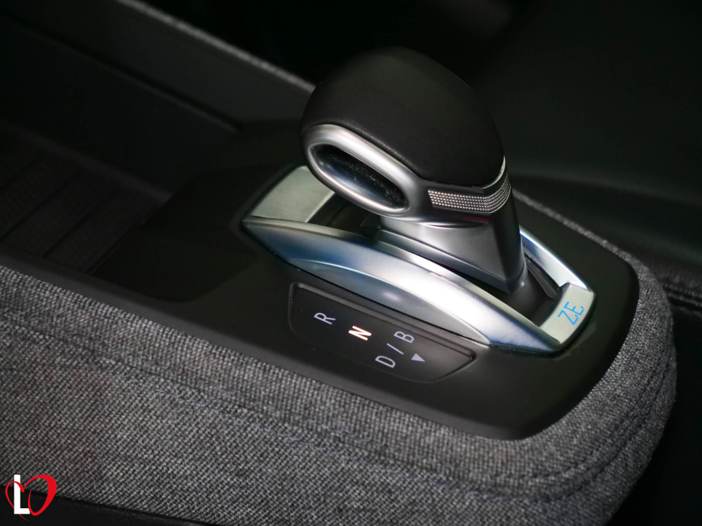 RENAULT ZOE INTENS 50KW/H 136 de segunda mano