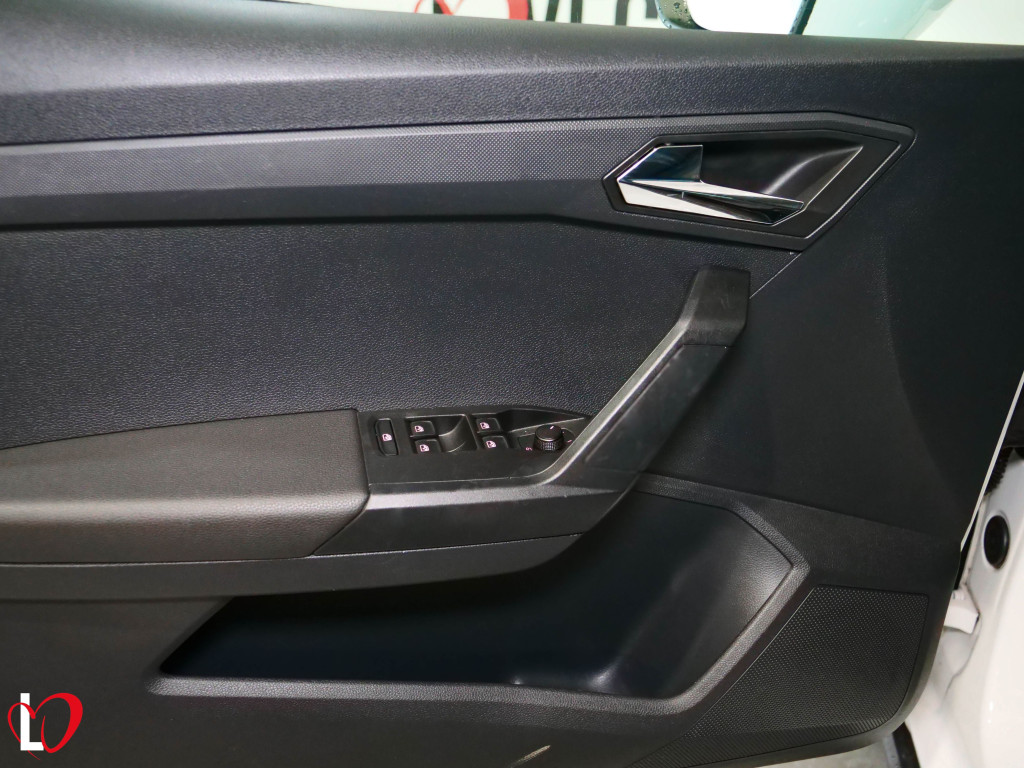 SEAT ARONA 1.6 TDI S&S STYLE 95 de segunda mano