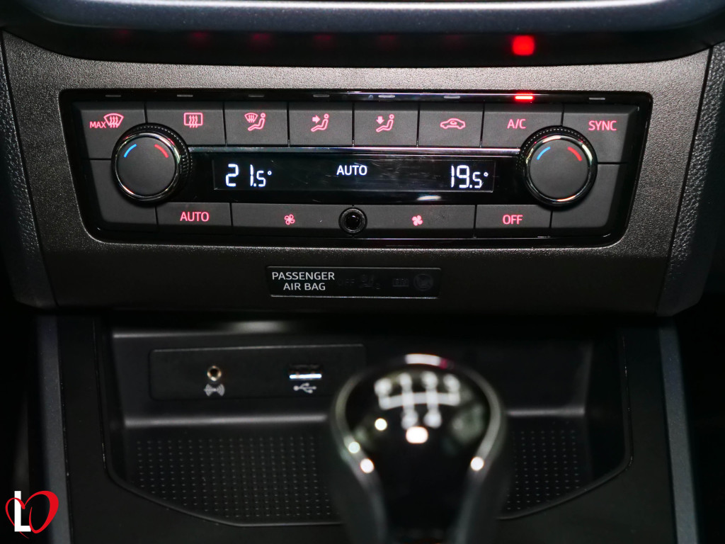 SEAT ARONA 1.6 TDI S&S STYLE 95 de segunda mano