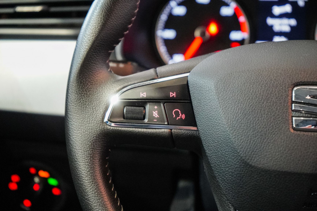 SEAT ARONA 1.6 TDI STYLE 95 de segunda mano