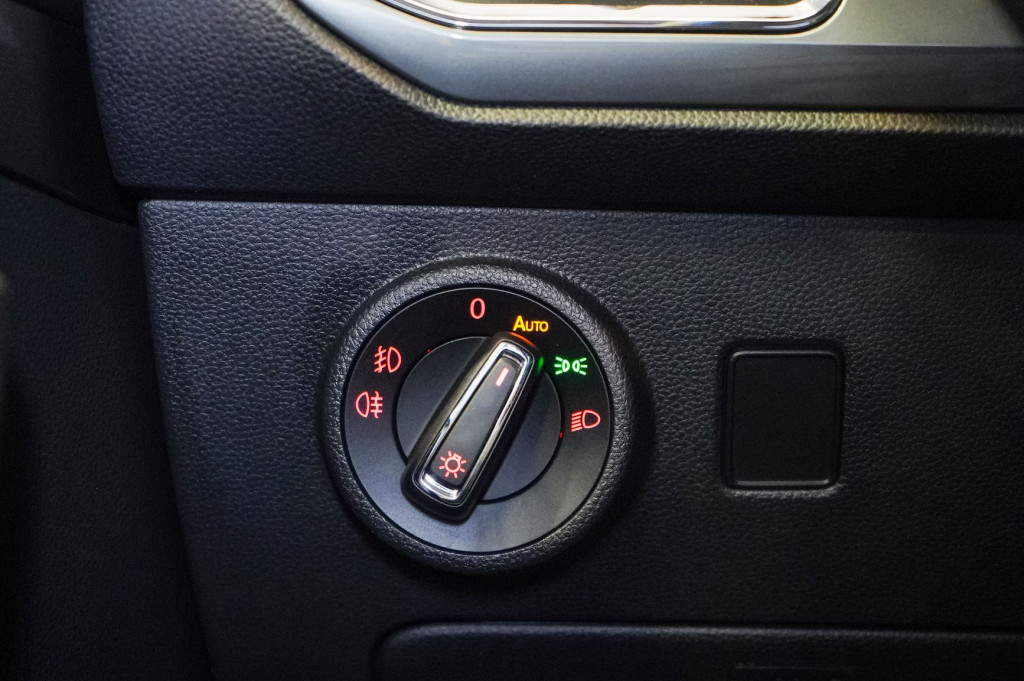 SEAT ATECA 1.6 TDI DSG STYLE 115 de segunda mano