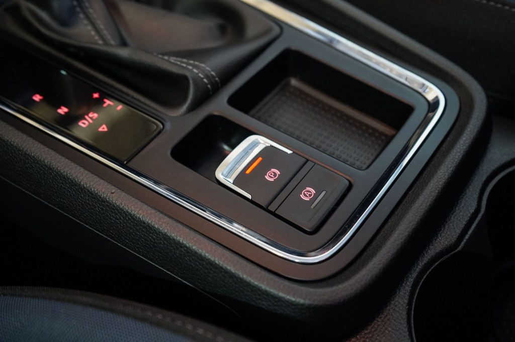 SEAT ATECA 1.6 TDI DSG STYLE 115 de segunda mano