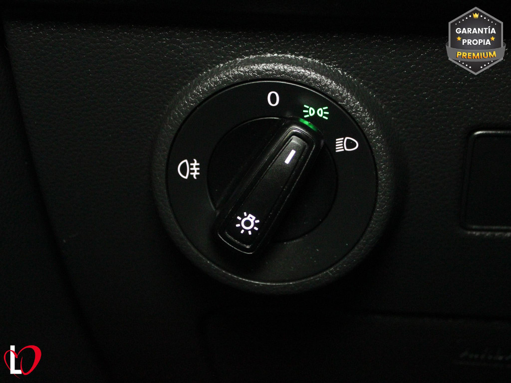 SEAT ATECA 2.0 TDI CR S&S REFERENCE 6 VEL 115 de segunda mano