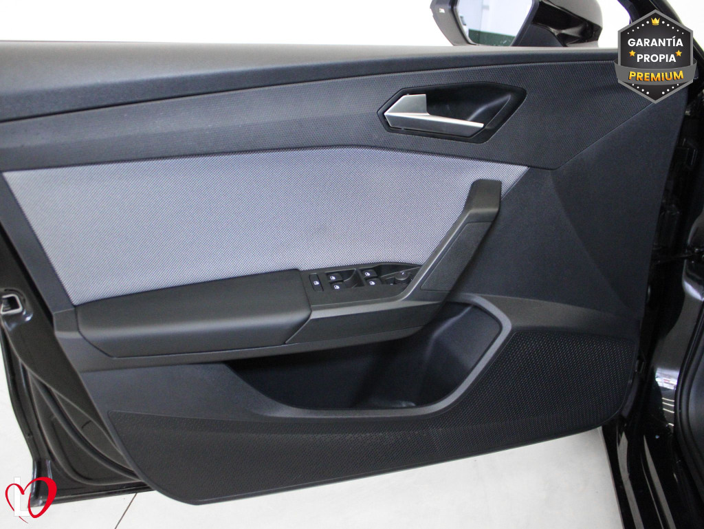 SEAT LEON 1.5 TSI S&S STYLE XS 115 de segunda mano