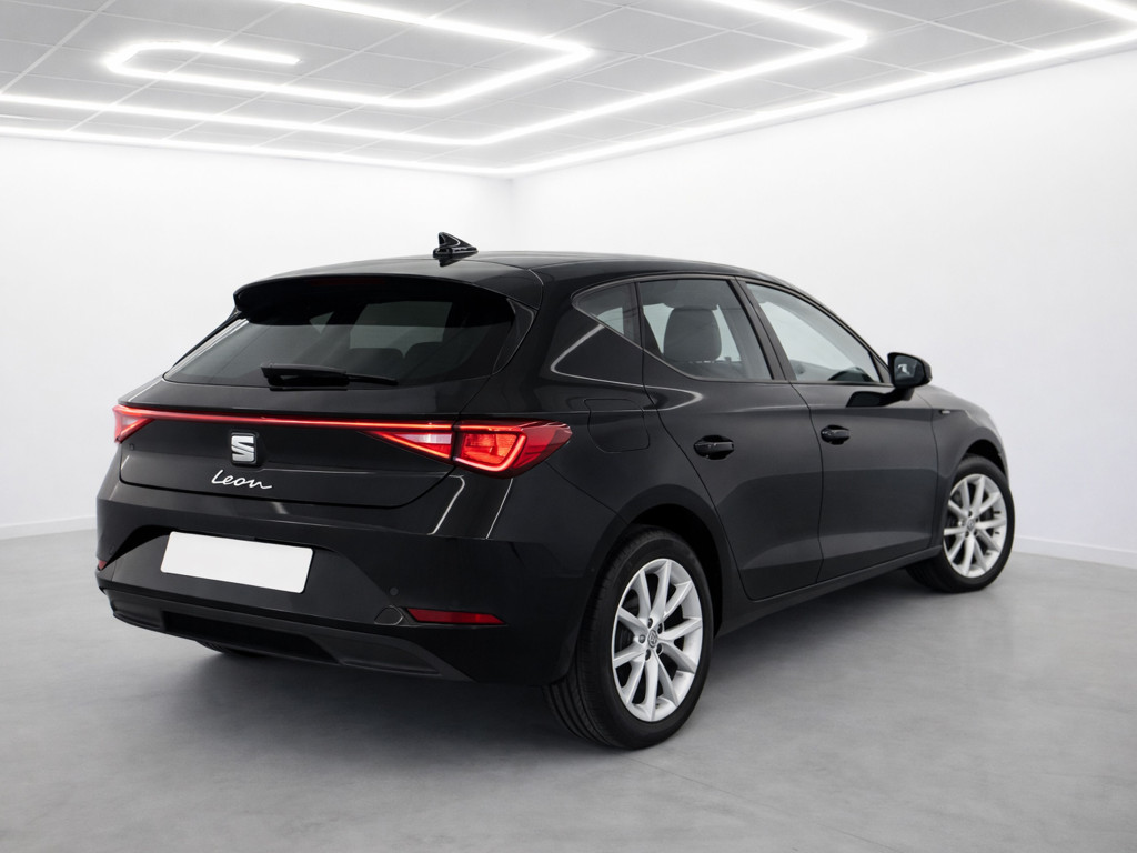 SEAT LEON 1.5 TSI S&S STYLE XS 115 de segunda mano