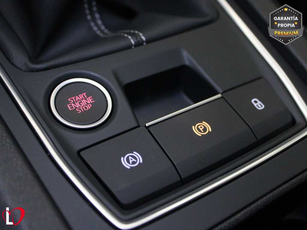 SEAT LEON 1.5 TSI S&S STYLE XS 115 de segunda mano