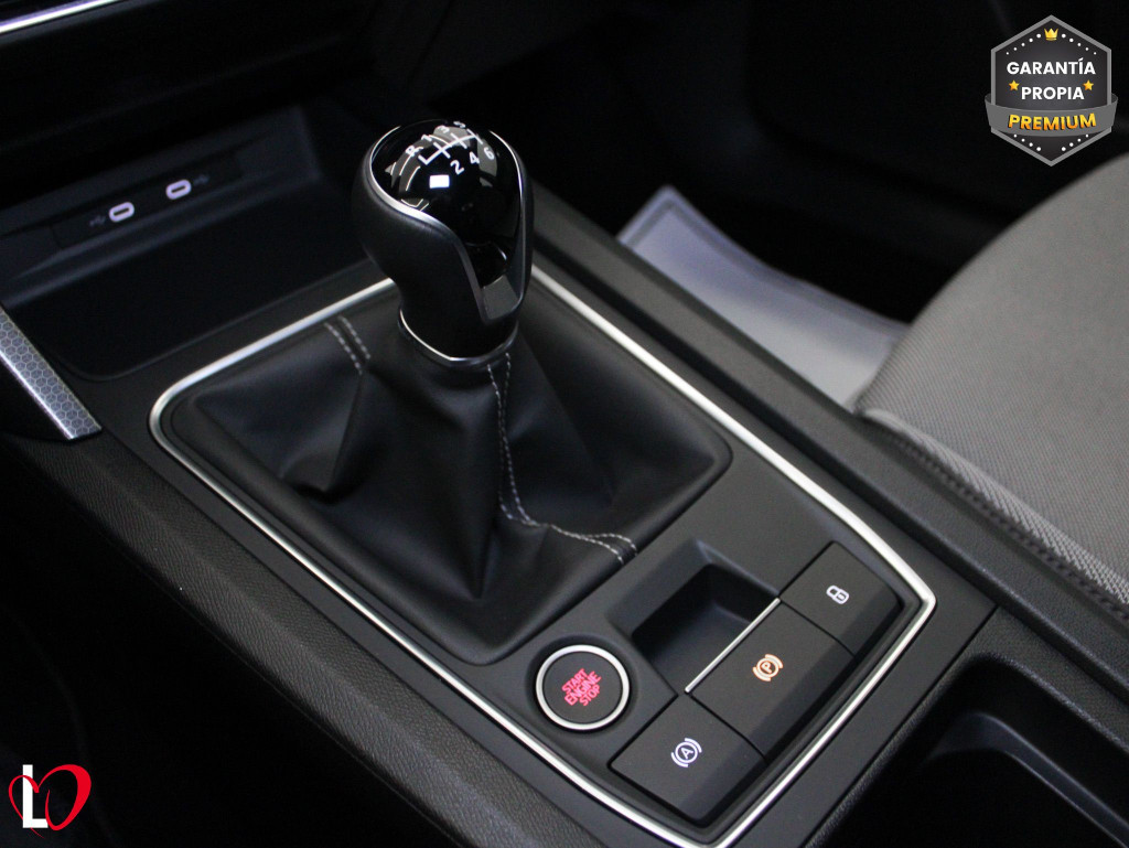 SEAT LEON 1.5 TSI S&S STYLE XS 115 de segunda mano