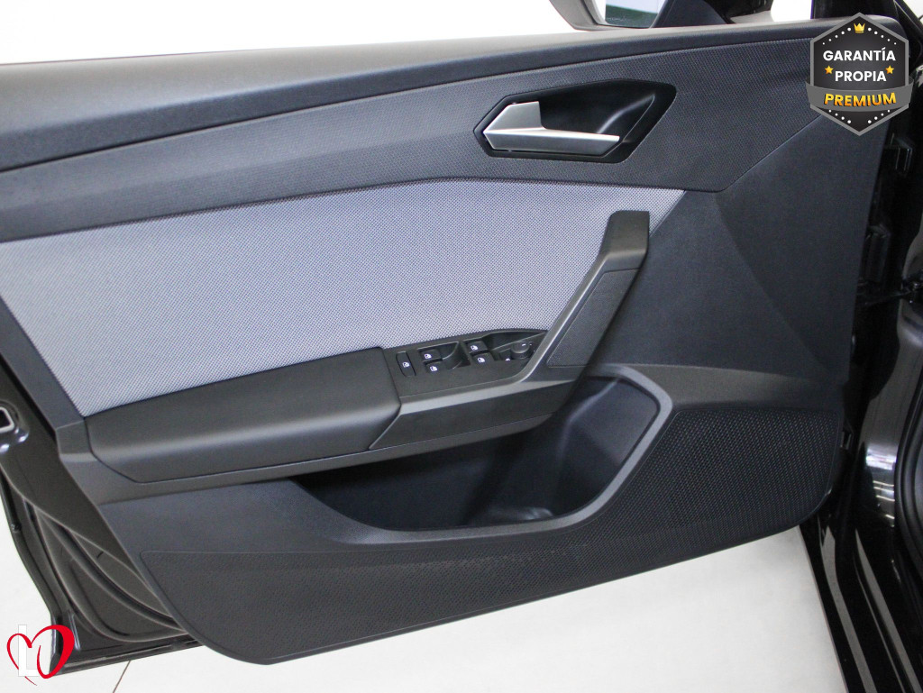 SEAT LEON 1.5 TSI S&S STYLE XS 115 de segunda mano