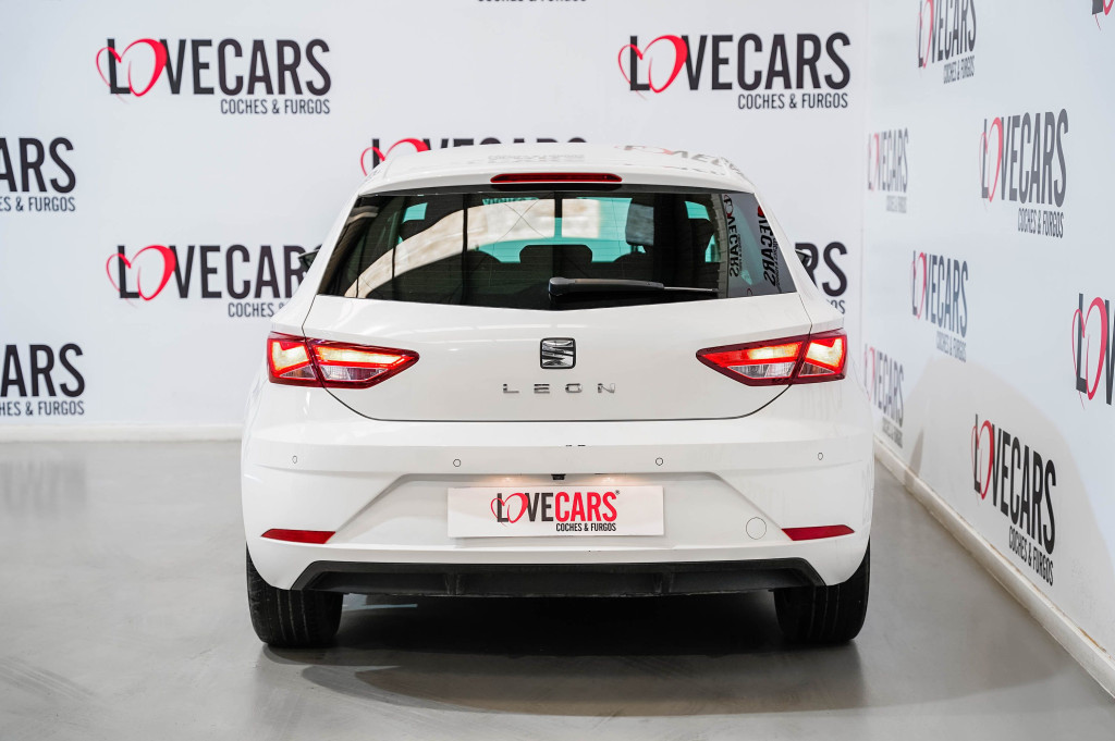 SEAT LEON 1.6 TDI S&S DSG-7 STYLE VISIO 115 de segunda mano