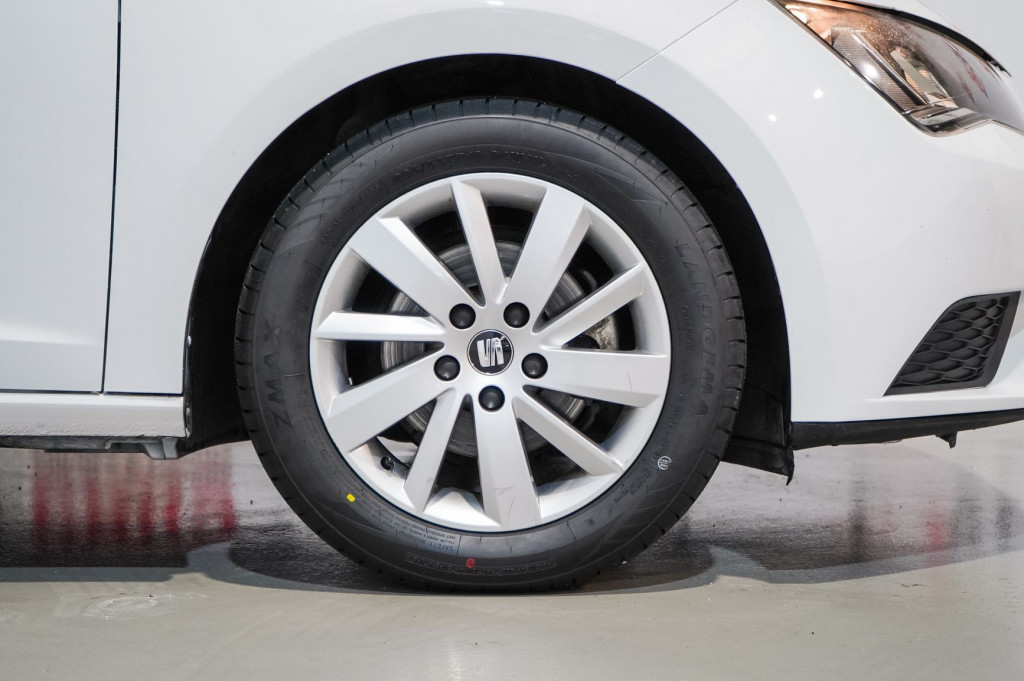 SEAT LEON 1.6 TDI S&S REFERENCE ECOMOTIVE 6 VEL 110 de segunda mano