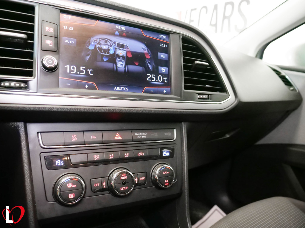 SEAT LEON 1.6 TDI S&S STYLE 115 de segunda mano