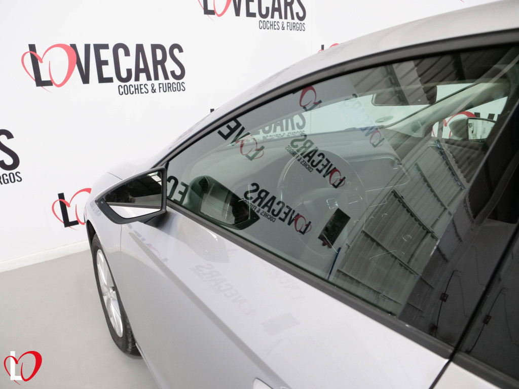 SEAT LEON 1.6 TDI S&S STYLE 115 de segunda mano