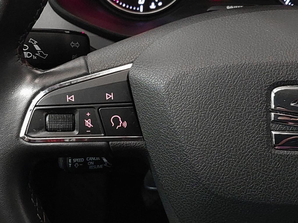 SEAT LEON 1.6 TDI STYLE VISIO 115 de segunda mano