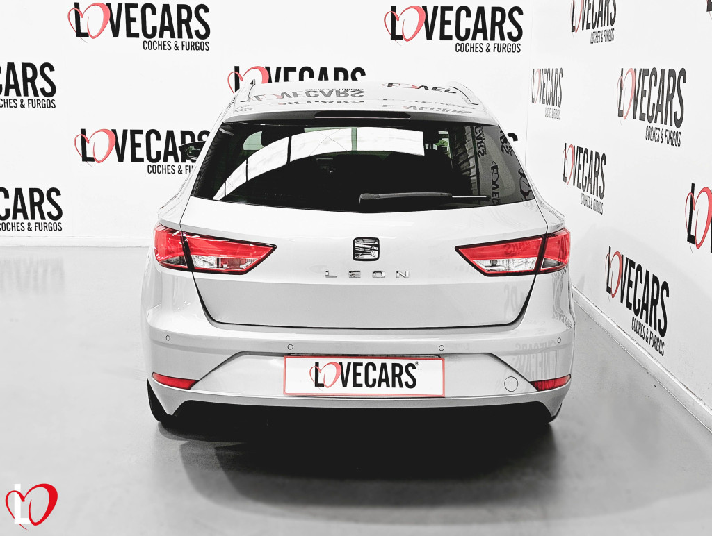 SEAT LEON ST 1.6 TDI DSG-7 S&S STYLE VISIO 115 de segunda mano