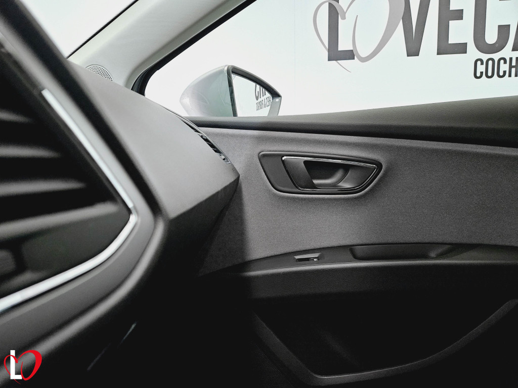 SEAT LEON ST 1.6 TDI DSG-7 S&S STYLE VISIO 115 de segunda mano