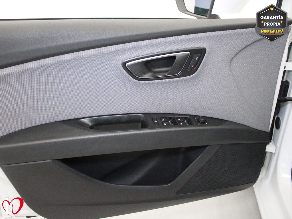 SEAT LEON ST 1.6 TDI S&S CR STYLE 115 de segunda mano