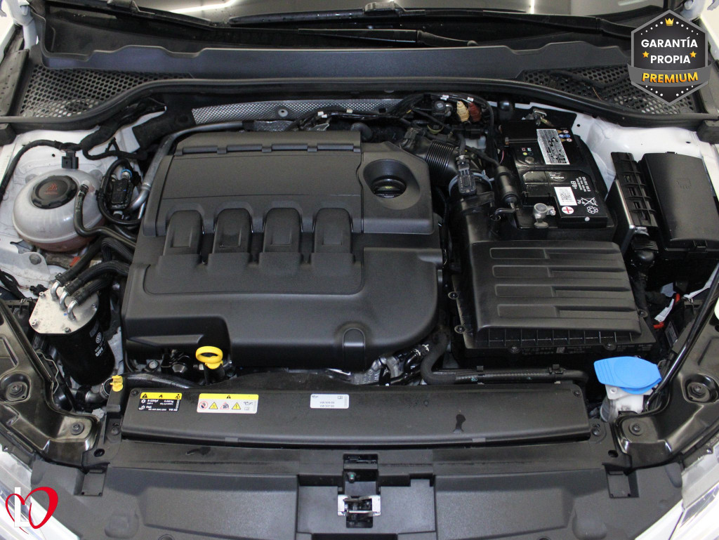 SEAT LEON ST 1.6 TDI S&S CR STYLE 115 de segunda mano