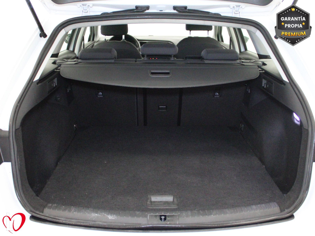 SEAT LEON ST 1.6 TDI S&S CR STYLE 115 de segunda mano SEAT LEON ST 1.6 TDI S&S CR STYLE 115 de segunda mano