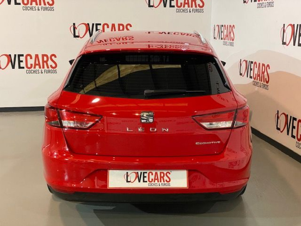 SEAT LEON ST 1.6 TDI S&S STYLE ECOMOTIVE 6 VEL 110 de segunda mano