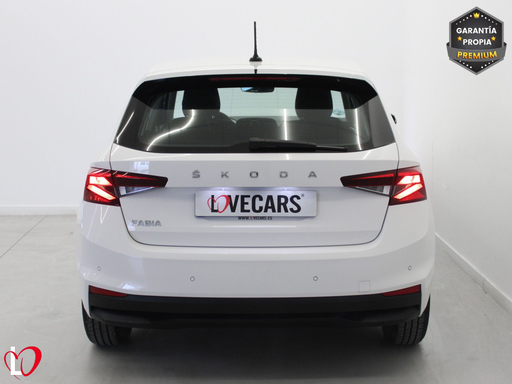 SKODA FABIA 1.0 TSI AMBITION 95 de segunda mano