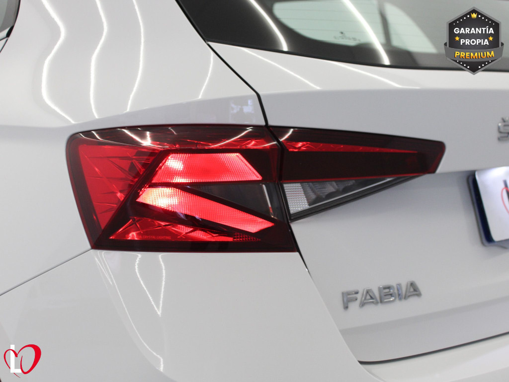 SKODA FABIA 1.0 TSI AMBITION 95 de segunda mano