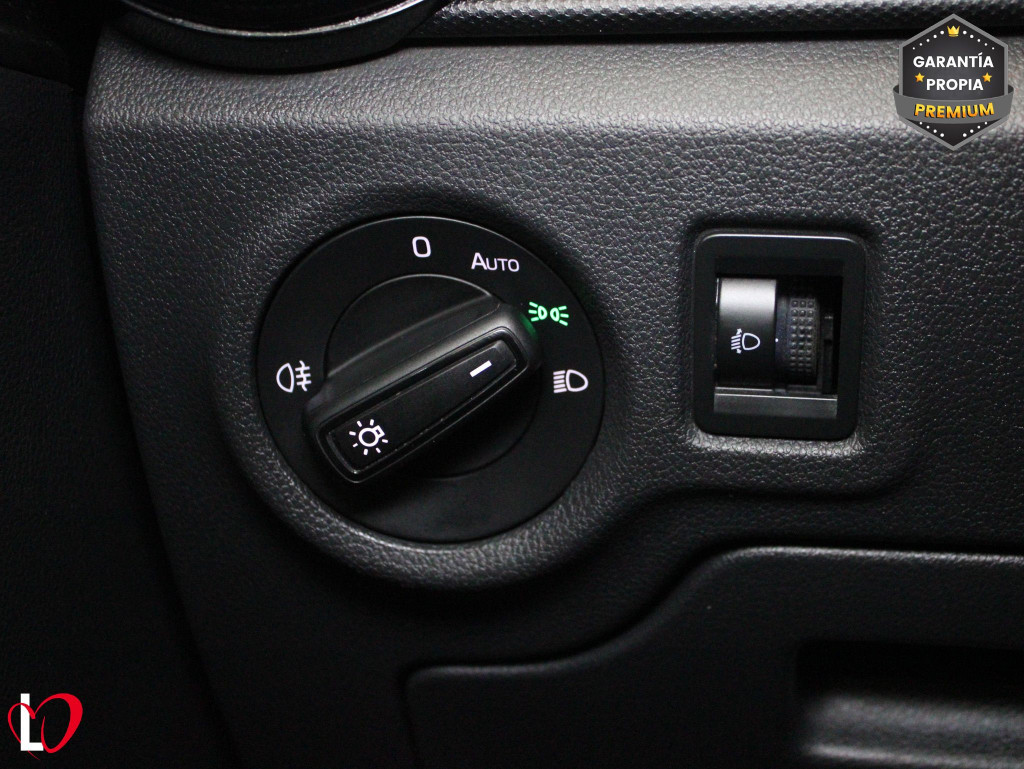 SKODA FABIA 1.0 TSI AMBITION 95 de segunda mano