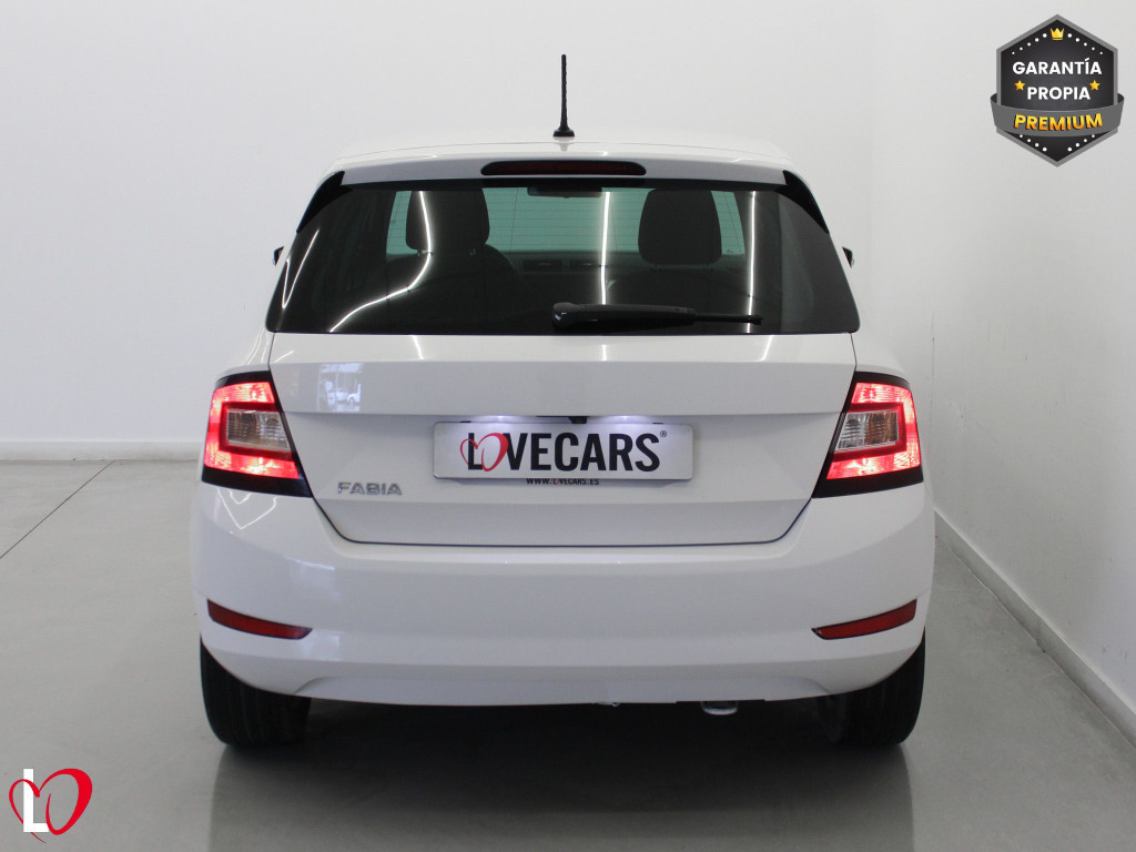 SKODA FABIA 1.0 TSI AMBITION 95 de segunda mano