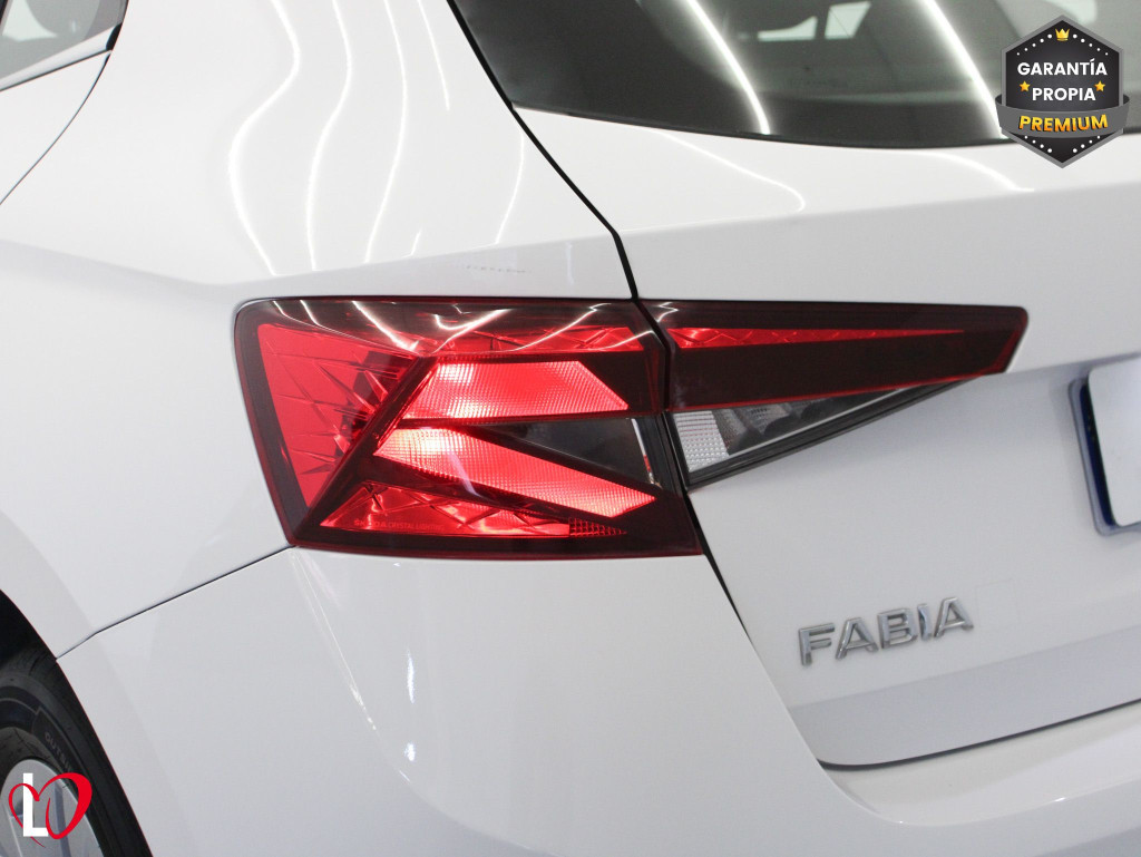 SKODA FABIA 1.0 TSI AMBITION 95 de segunda mano