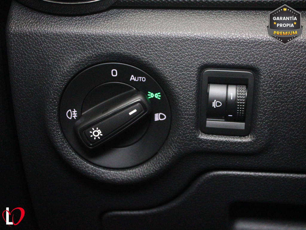 SKODA FABIA 1.0 TSI AMBITION 95 de segunda mano