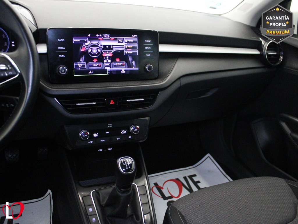 SKODA FABIA 1.0 TSI AMBITION 95 de segunda mano