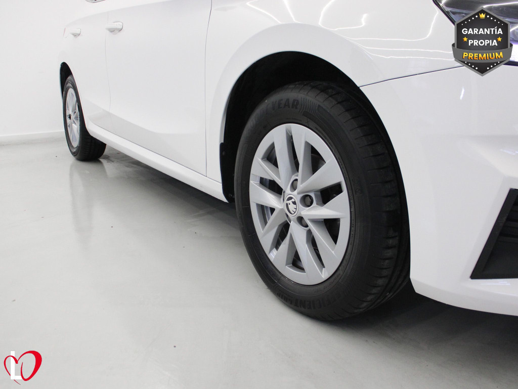 SKODA FABIA 1.0 TSI AMBITION 95 de segunda mano