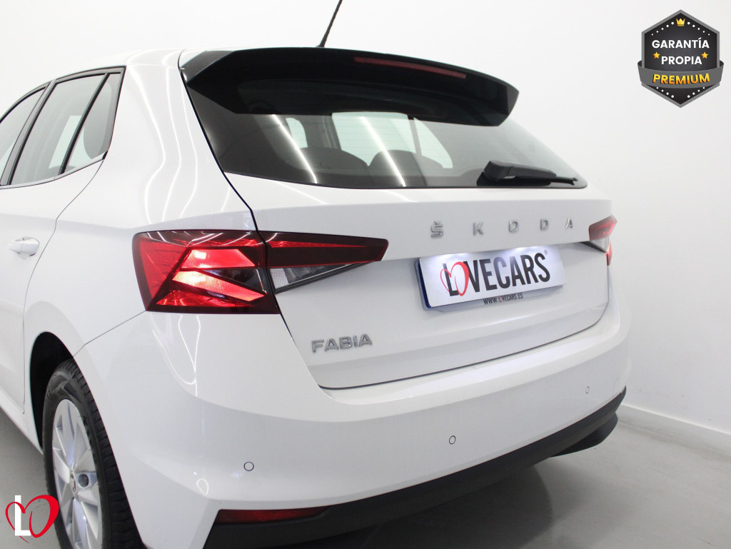 SKODA FABIA 1.0 TSI AMBITION 95 de segunda mano