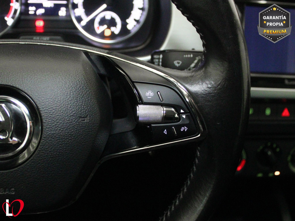 SKODA FABIA 1.0 TSI AMBITION 95 de segunda mano