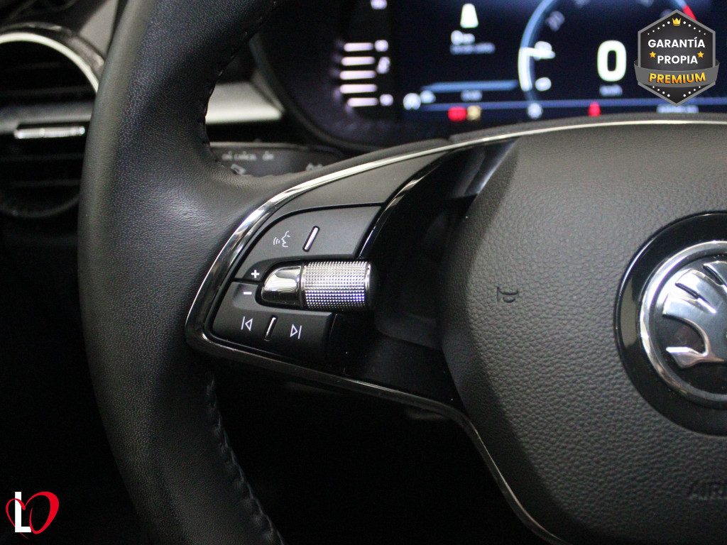 SKODA FABIA 1.0 TSI AMBITION 95 de segunda mano