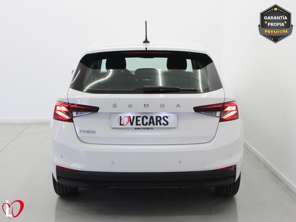 SKODA FABIA 1.0 TSI AMBITION 95 de segunda mano