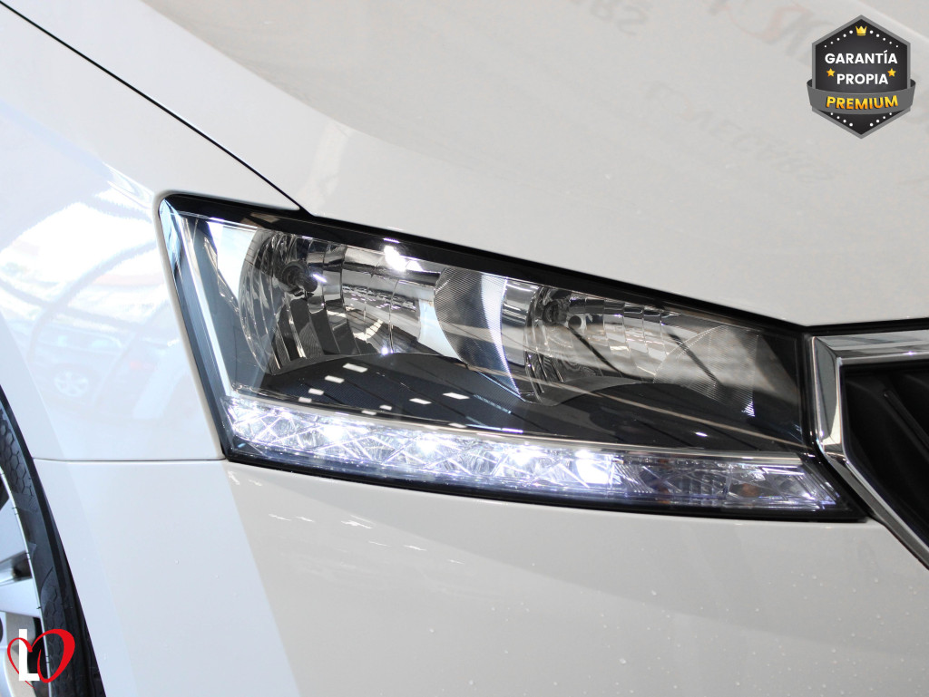 SKODA FABIA 1.0 TSI AMBITION PLUS 95 de segunda mano